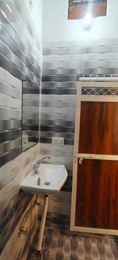 Bathroom 5, HOTEL MASHAAL- a light lit by Vidhata, Jhansi