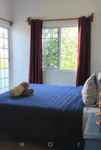 4, Bungalows La Perla, Compostela