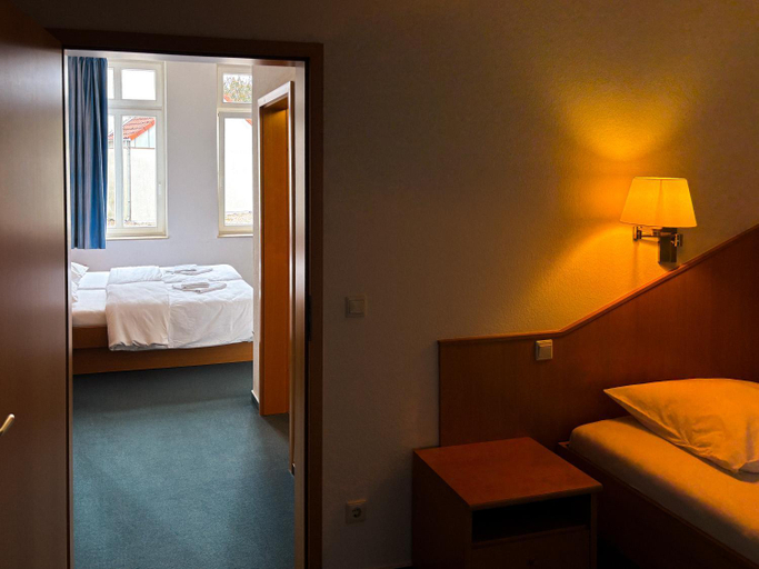 Bedroom 4, Stadthotel im Kolpinghaus, Unna