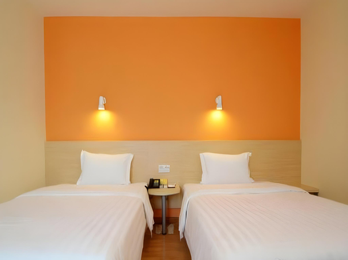 Bedroom 2, 7 Days Inn Chongqing Shapingba Sanxia Square Chongqing University, Chongqing
