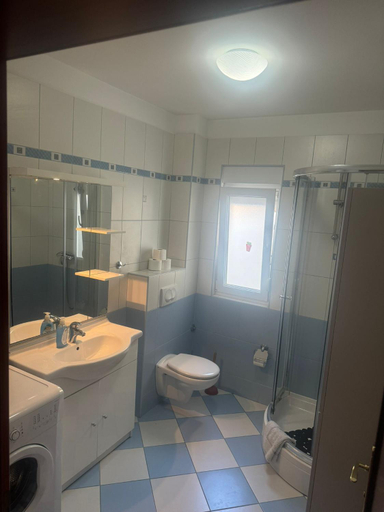 Bathroom, Apartments Silvije, Marina