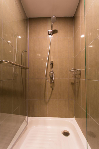 Bathroom 5, Chetuphon Gate, Phra Nakhon