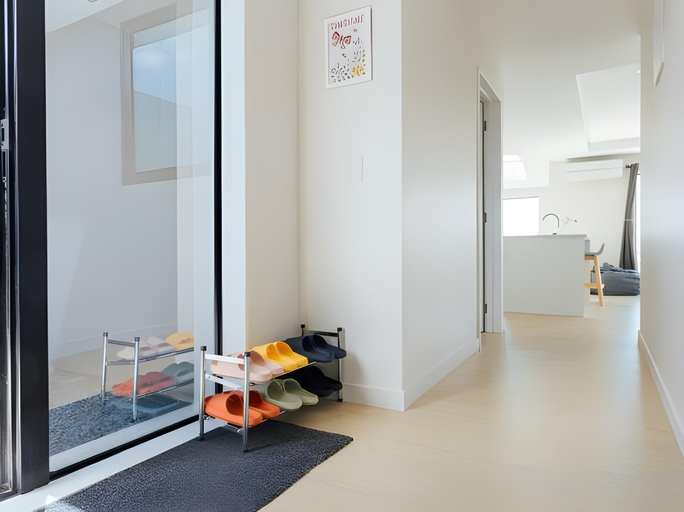 Others 5, Bluebird Apartment, Mackenzie