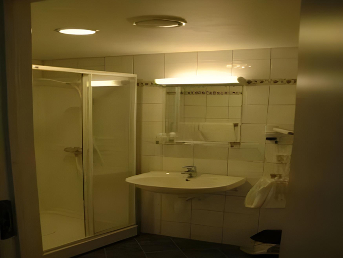 Bathroom 4, Kløver Hotel, Sauda