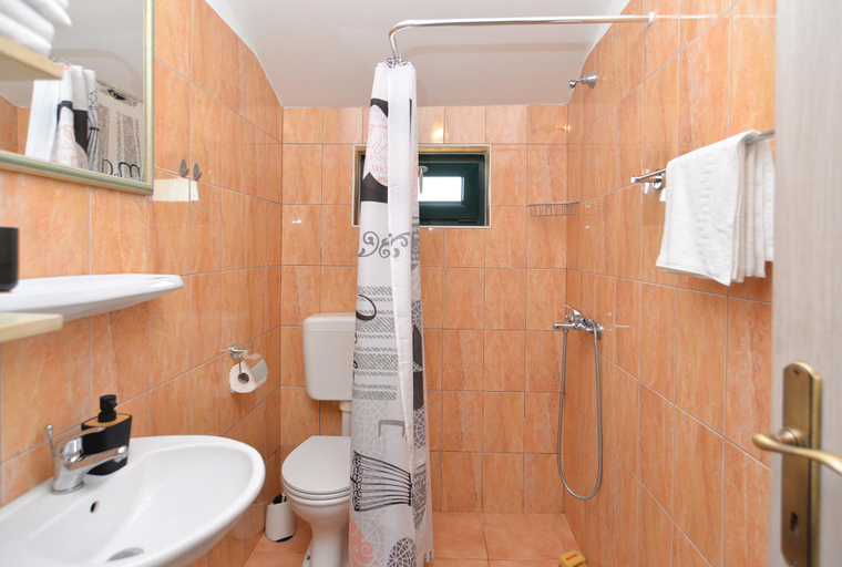 Bathroom 3, House 2157, Žminj
