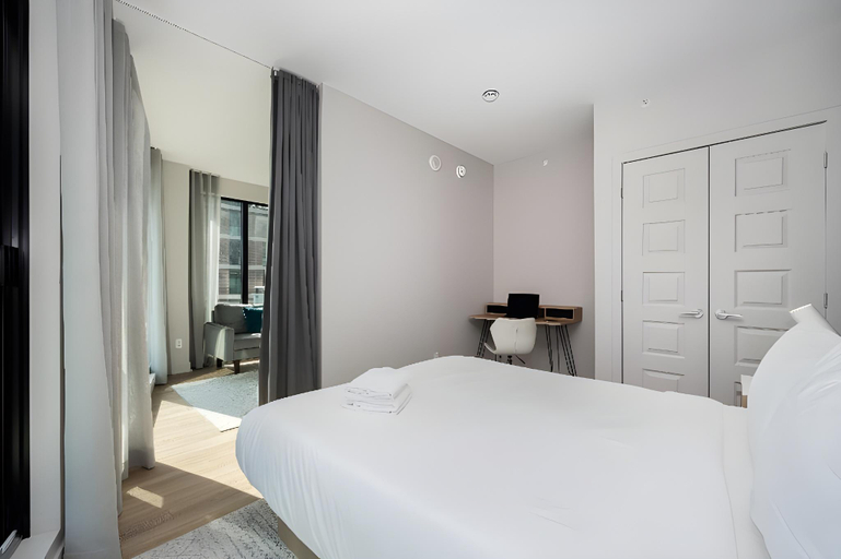 Bedroom 2, WRFY - Griffintown Apartements, Montréal
