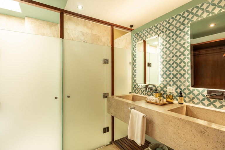 Bathroom 4, Villas Caracol, Lázaro Cárdenas