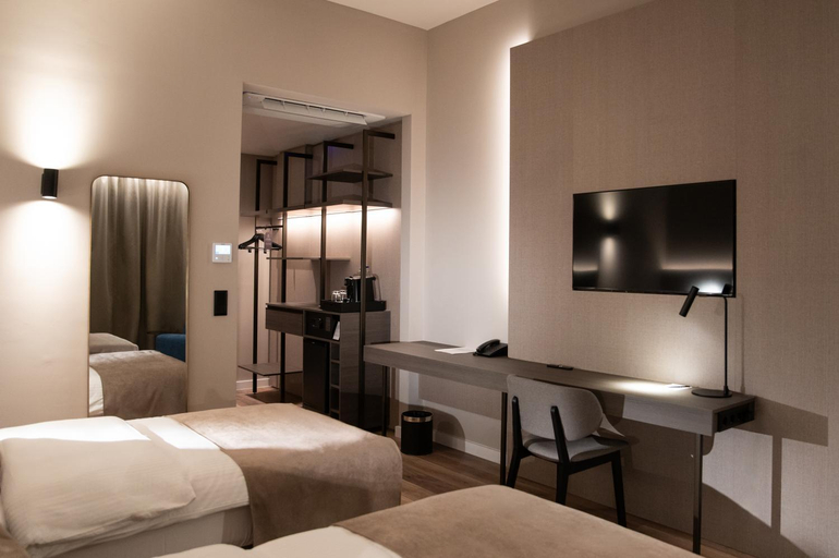 Bedroom 2, Balaton Park Hotel, Balatonalmádi