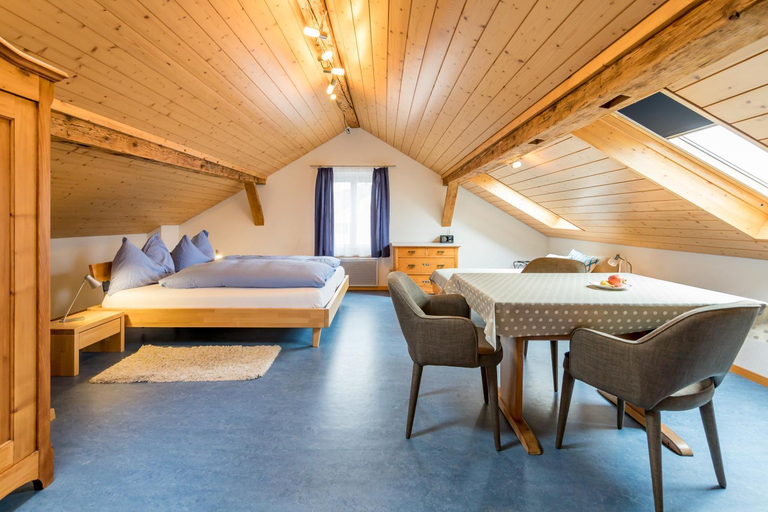 Bedroom 2, Seehotel Sternen, Interlaken