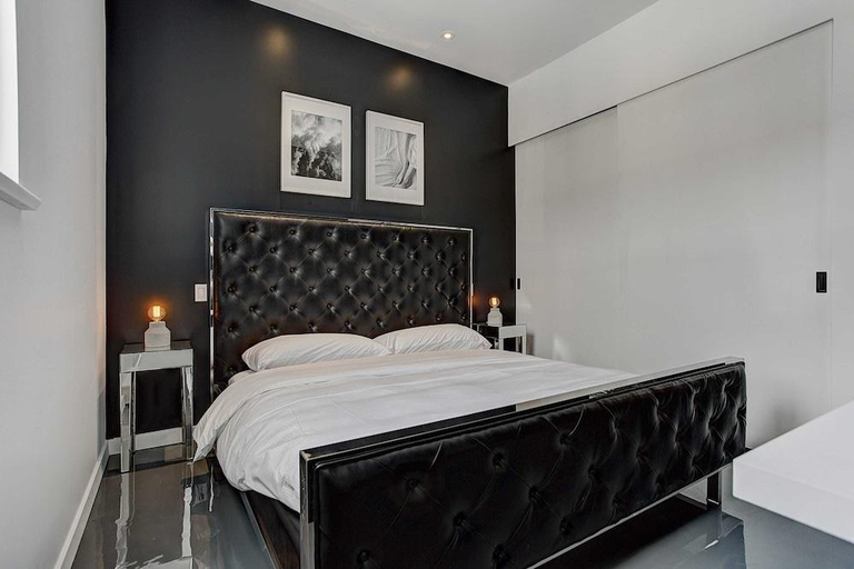 Bedroom 2, Les Lofts du Centre by Simplissimmo, Montréal