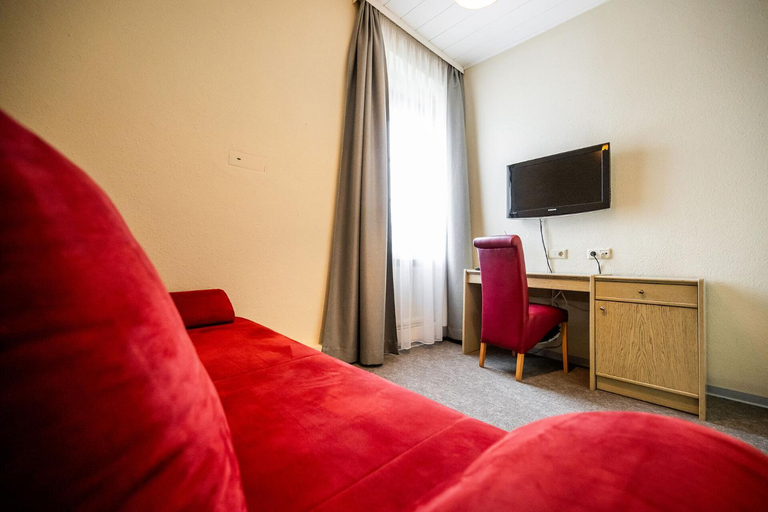 Bedroom 2, Motel Zeltweg - Self-Check-in, Murtal