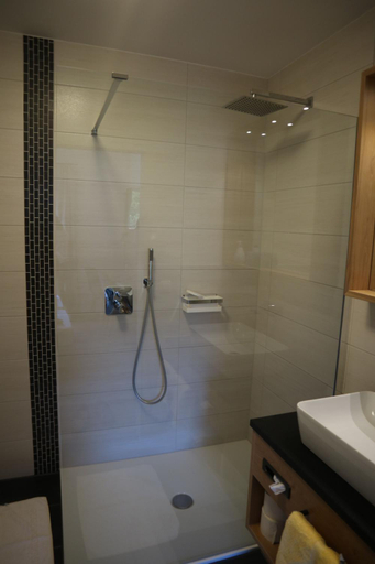 Bathroom 4, Ferienwohnungen beim Hotel zur Post, Erlau, Passau