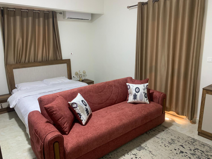Bedroom 2, Comfort Suite Near Triumph Luxury Hotel, New Cairo City