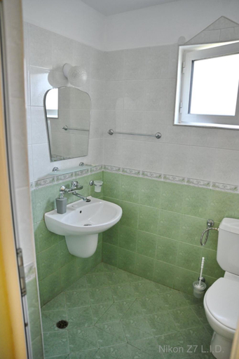 Bathroom 5, Zlatna Ribka, Sozopol