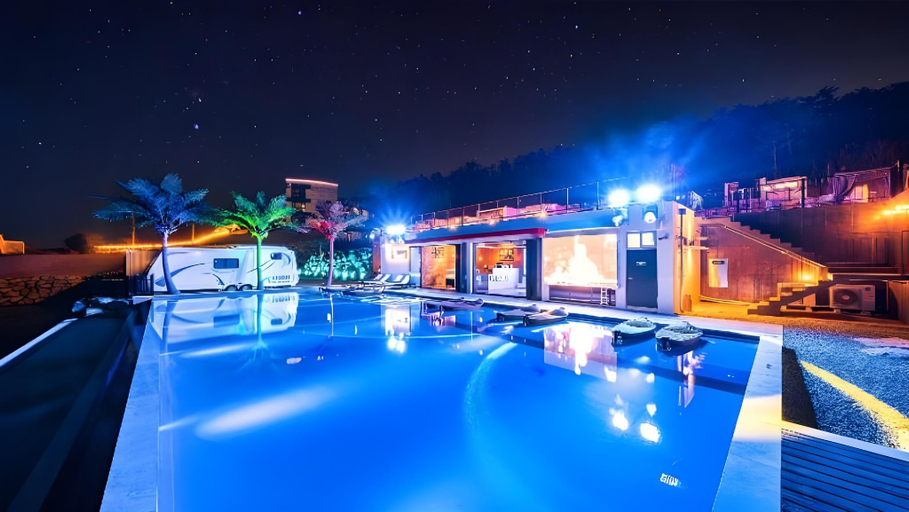 Sport & Beauty 2, Gyeongju Viewdel Caravan Pension, Pohang
