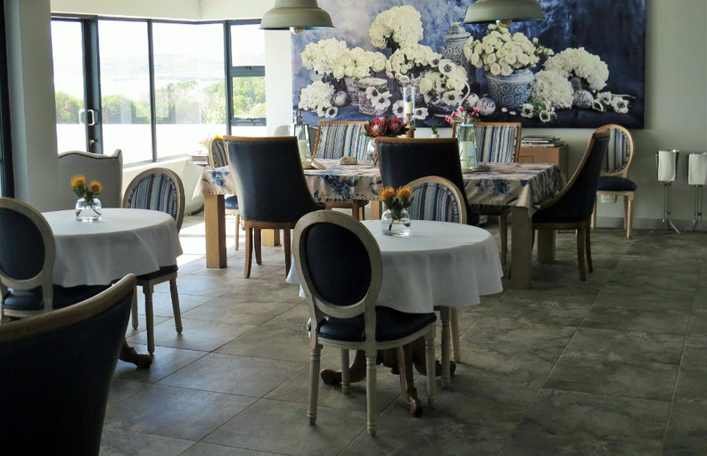 Food & Drinks 5, 65 on Cliff Home, Overberg