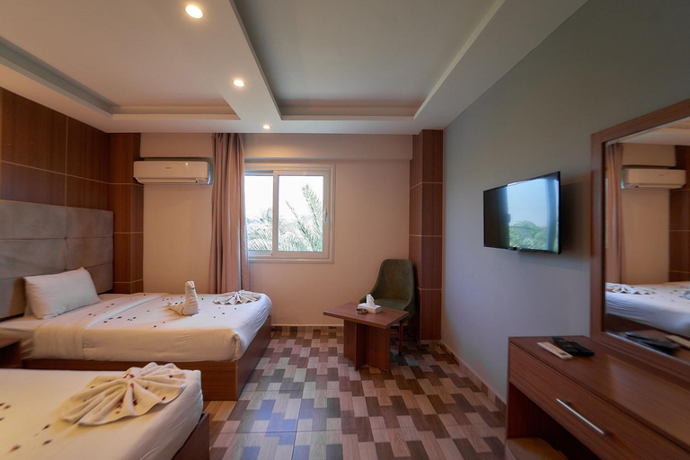 Bedroom 2, Royal Nine Pyramids View Hotel, Al-Ahram