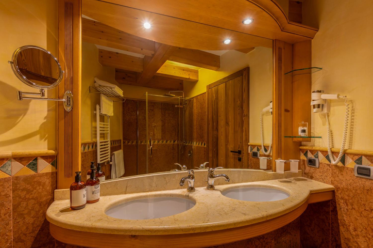Bathroom 5, Lagorai Alpine Resort & Spa, Trento