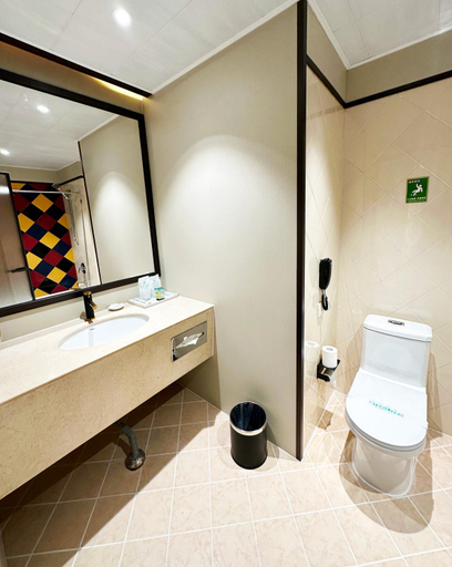 Bathroom 3, National Jade Hotel, Beijing