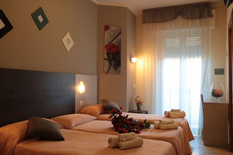 Bedroom 3, Hotel Senyor, Rimini