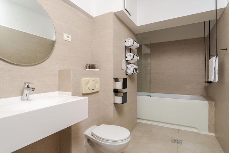 Bathroom 4, Crystal Palace Hotel, Municipiul Bucuresti
