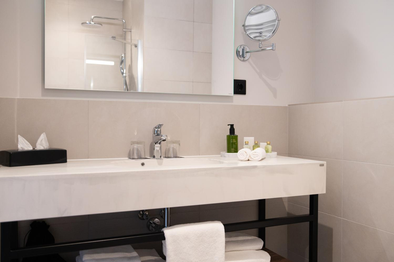 Bathroom 3, Balaton Park Hotel, Balatonalmádi