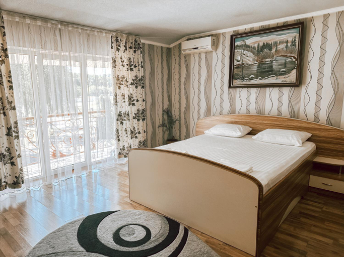 Bedroom 2, Koral Hotel, Mukachivs'kyi