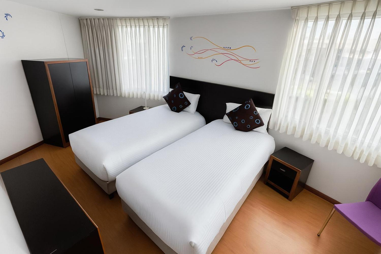 Bedroom 2, Hotel Benidorm, Manizales