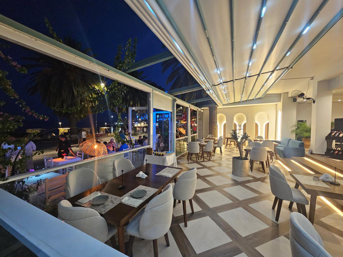 Food & Drinks, Hotel Pini, Sarandës