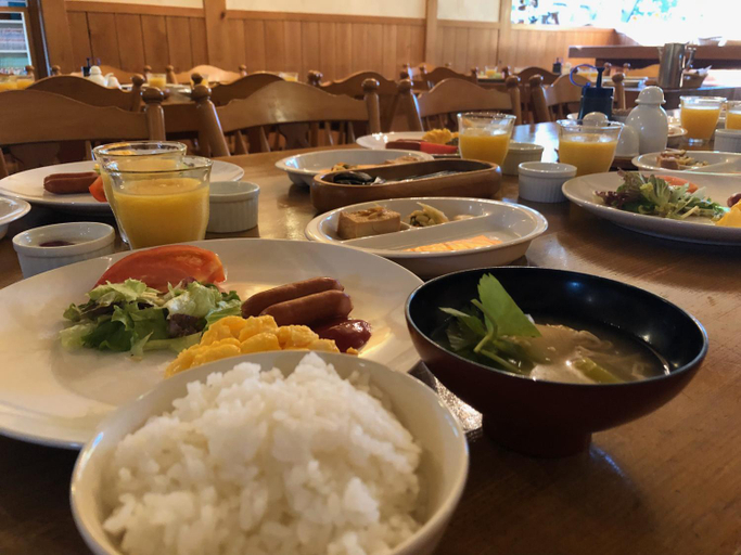 Food & Drinks 5, Pension R-Azteca, Hakuba