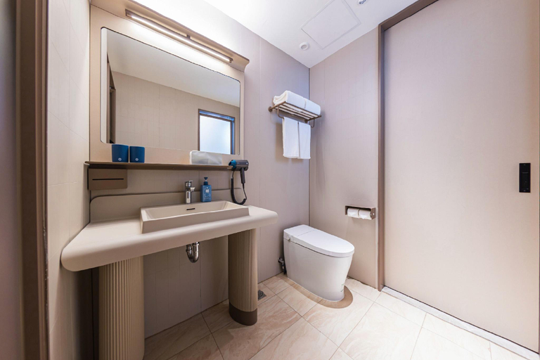 Bathroom 4, Hanting Hotel Guangzhou Nangang Subway Station, Guangzhou