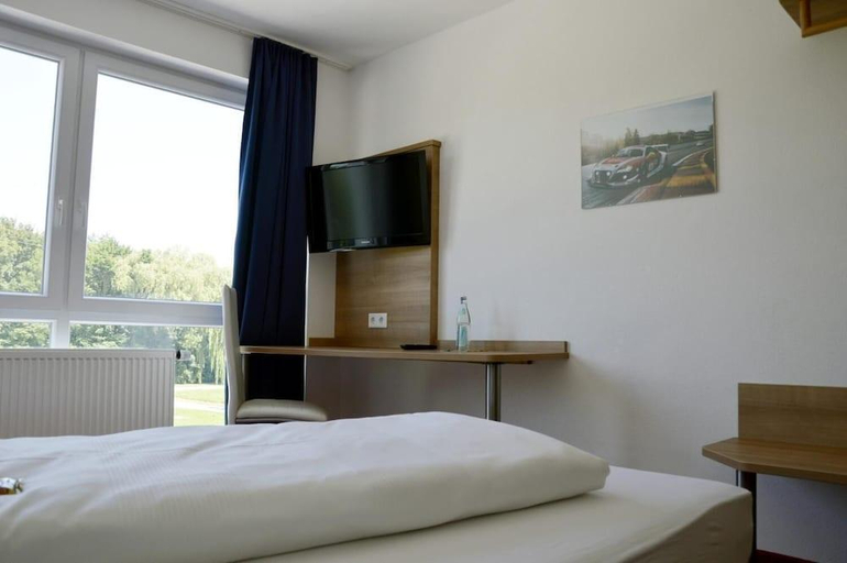 Bedroom 2, Hotel Am Interpark, Eichstätt