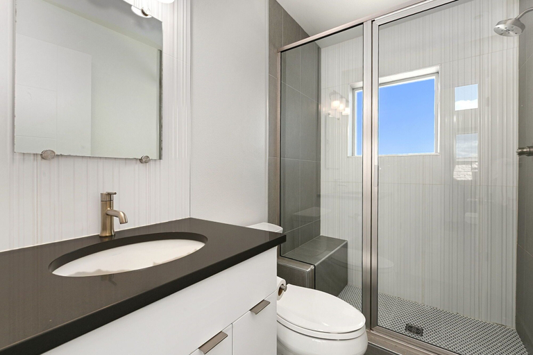 Bathroom 4, Elegant Mountain Haven - King Bed & Fireplaces, Larimer