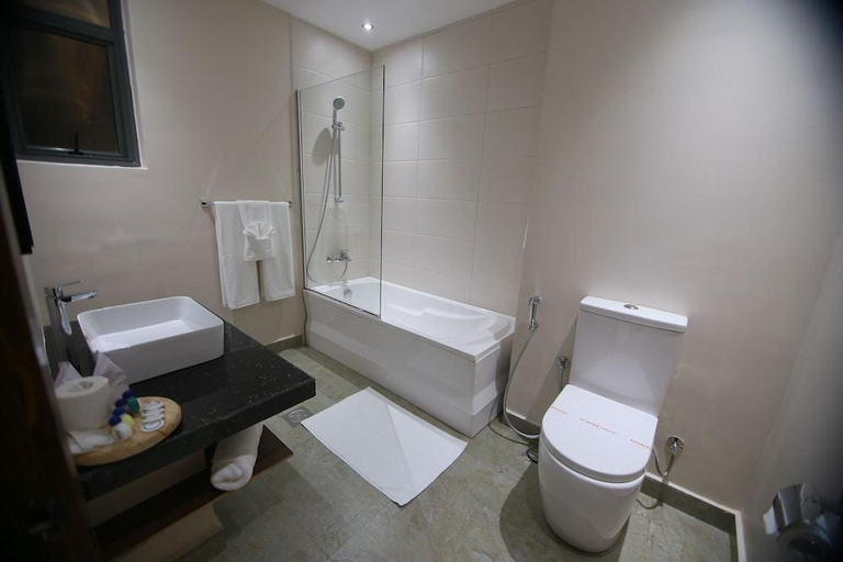 Bathroom 3, Rivendell Hotel, K.F.G. & G. Korale