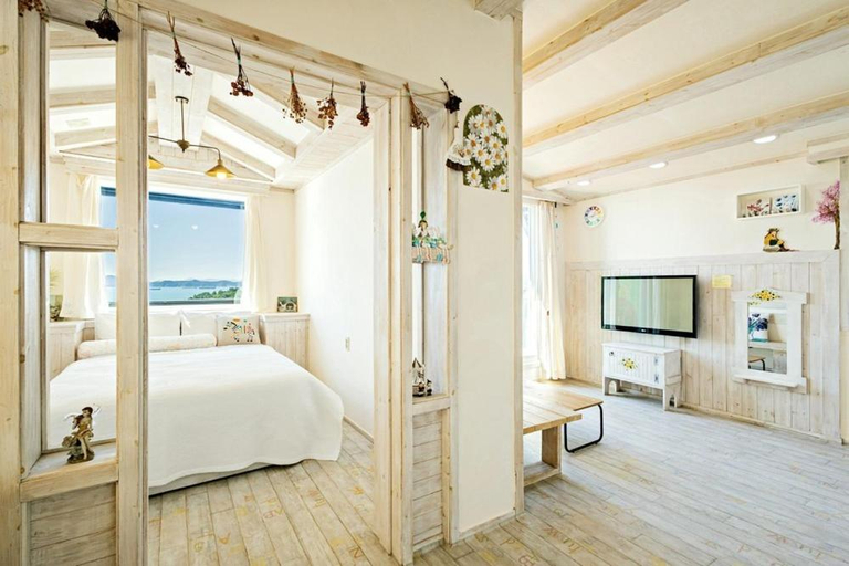 Bedroom, Moonlight 2gram Pool Villa Pension, Namhae