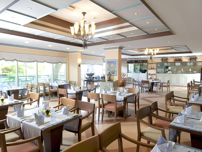 Food & Drinks 5, Al Raha Beach Resort & Spa, Abu Dhabi City
