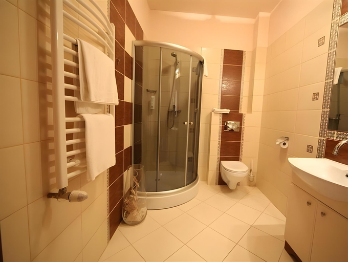 Bathroom 3, Złote Arkady, Częstochowa City