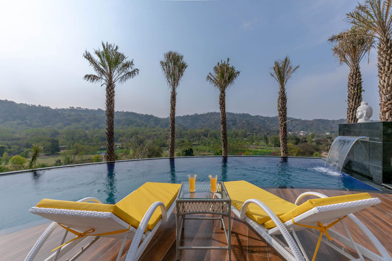 Sport & Beauty 2, StayVista at Brickwood Hill with Outdoor Infinity Pool & Jacuzzi, Sahibzada Ajit Singh Nagar