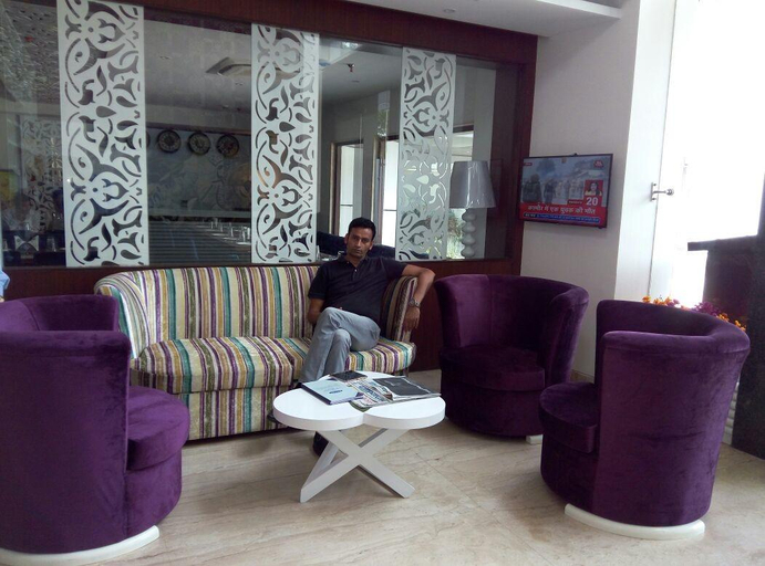 Public Area 2, Mandarin Square, Sahibzada Ajit Singh Nagar