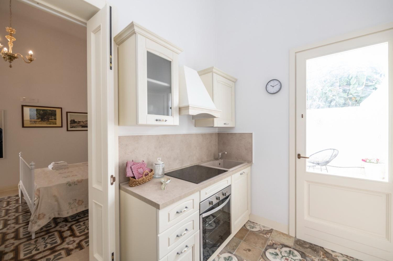 Others 2, CORTE DIAZ - Guest House, Lecce