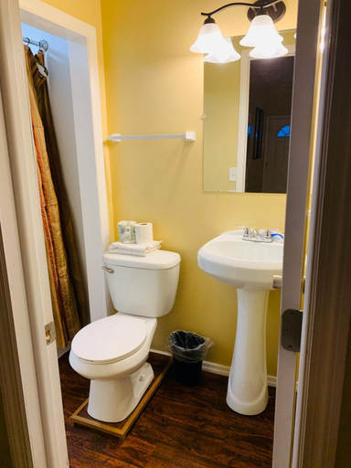 Bathroom 3, Royal North Beach, Pinellas