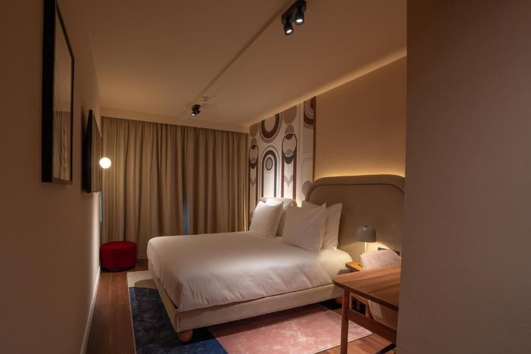 Bedroom 5, Via Antwerp, Antwerpen