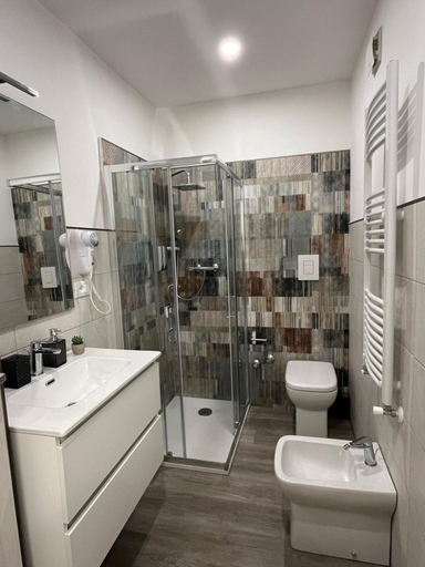 Bathroom 2, Tiburtina Urban Rooms, Rome