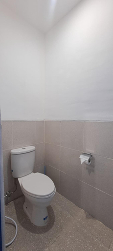 Bathroom 5, Anjo Maumere Hotel & Restaurant, Sikka