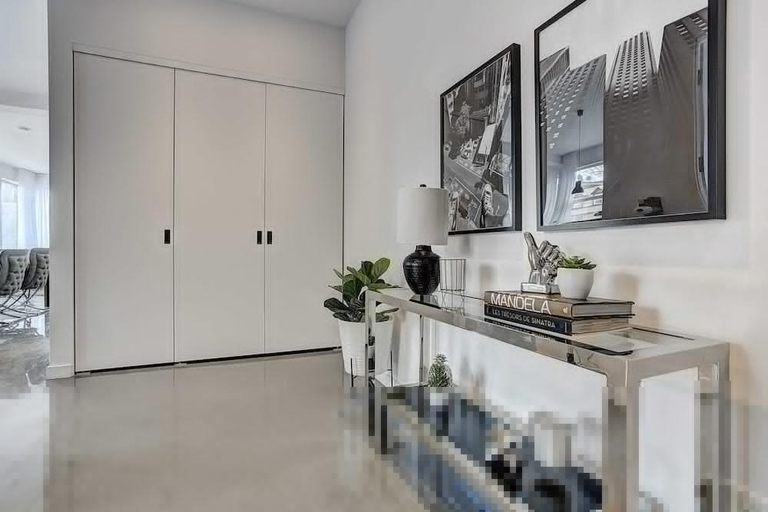 Others 5, Les Lofts du Centre by Simplissimmo, Montréal