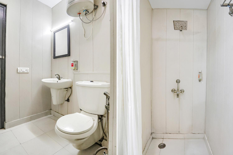 Bathroom 4, FabHotel F9 H Block Sector 51, Gautam Buddha Nagar