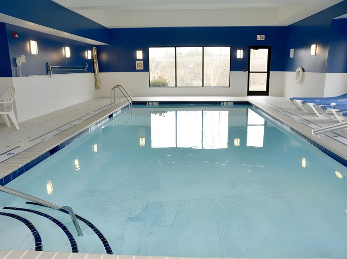 Sport & Beauty 5, Regency Inn & Suites, New London