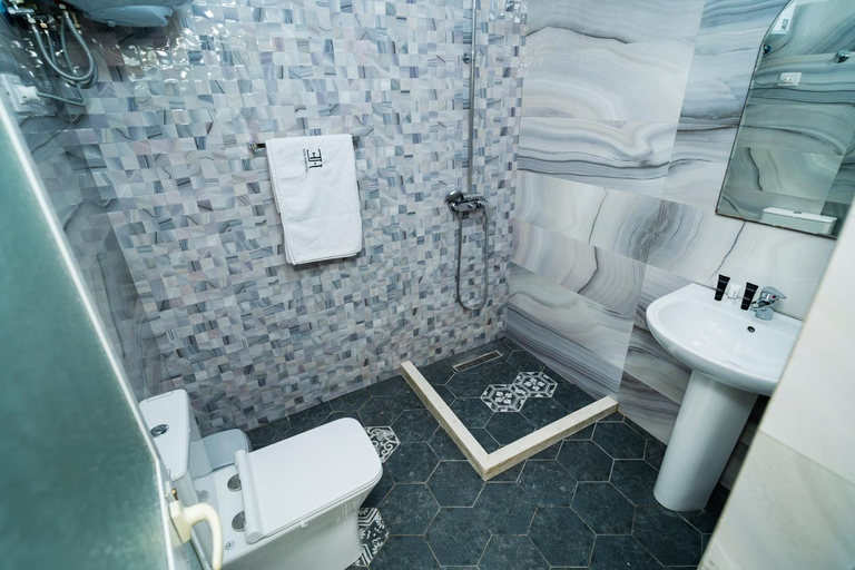 Bathroom 3, Eden hotel, Tirana