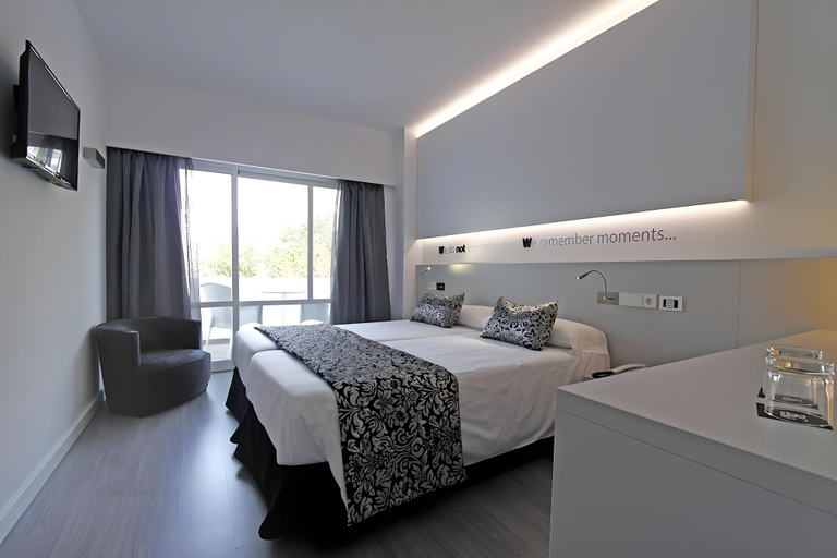 Bedroom 3, Hotel Caballero, Baleares