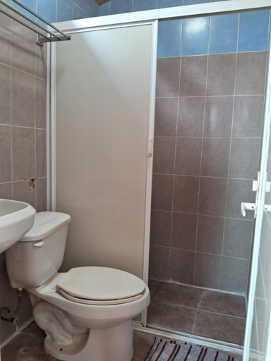 Bathroom 4, Hotel Villas del Rey, Úrsulo Galván